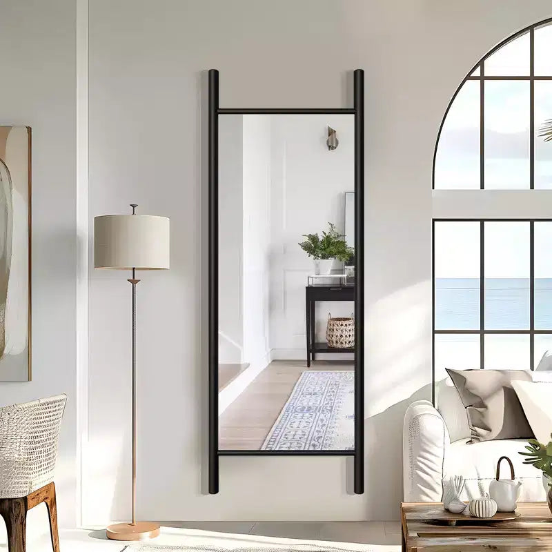 Miroir encadré en bois massif de style échelle de 24 po L x 63 po H en brun