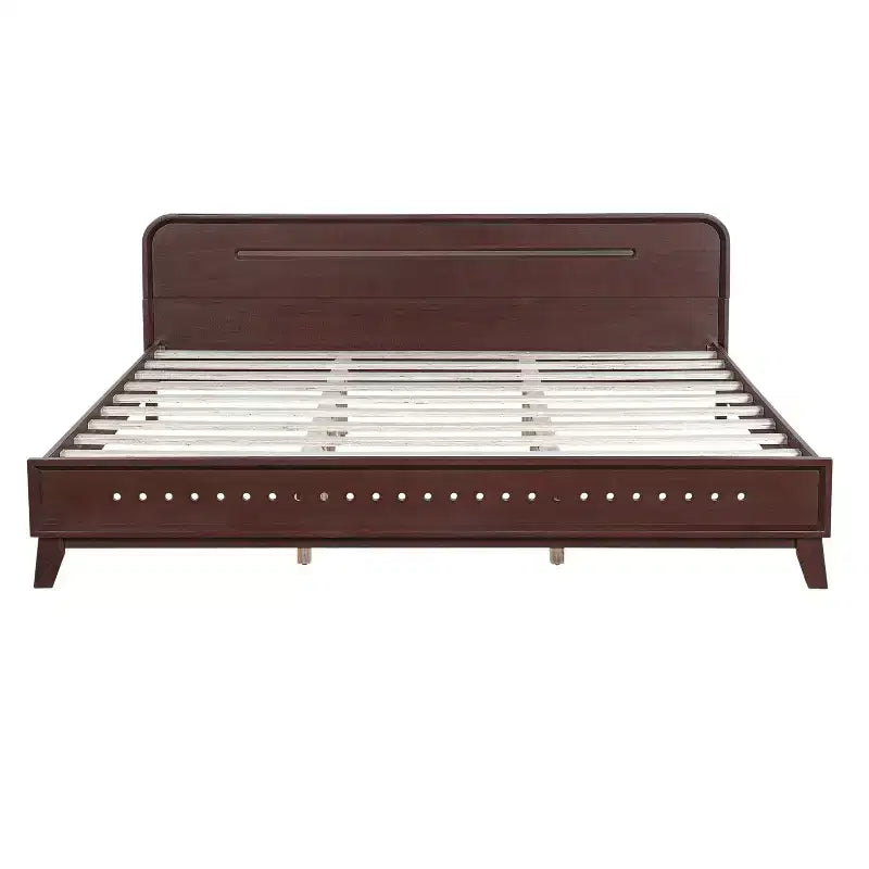 Lit The Misty Moon 82.7 X 77.6 en pin et bois massif, finition noyer foncé, taille King, sommier tapissier intégré