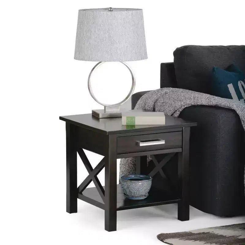 Table d'appoint carrée de 53 cm en pin