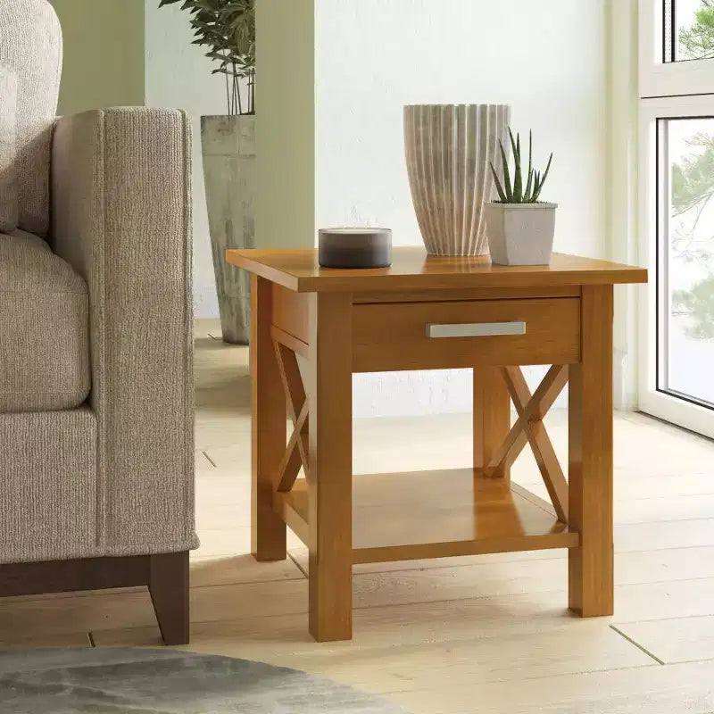 Table d'appoint carrée de 53 cm en pin